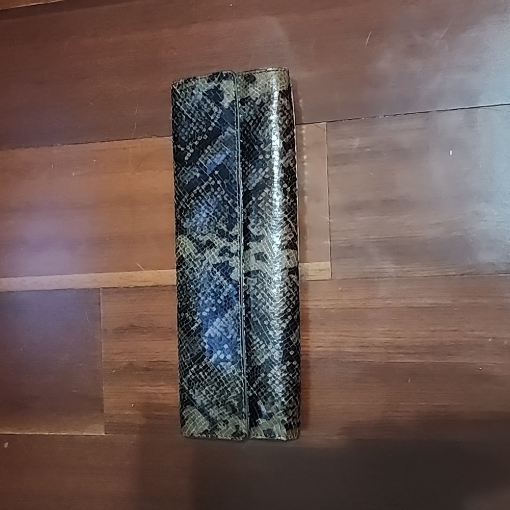 Elie Tahari Clutch